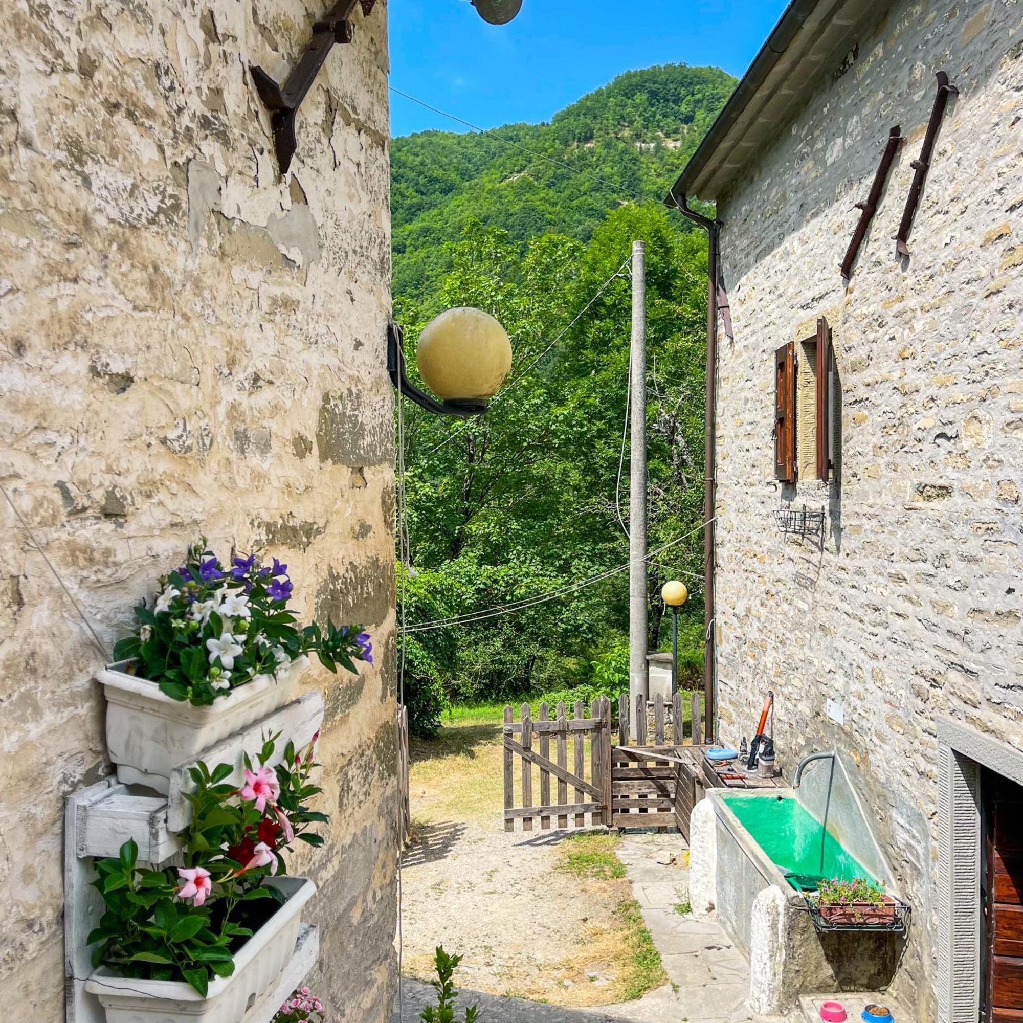 Albergo Ristorante Ca Di Veroli 바뇨디로마냐 외부 사진